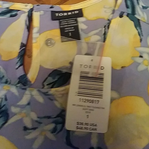 Torrid lemon top in a 1x - Picture 3 of 3